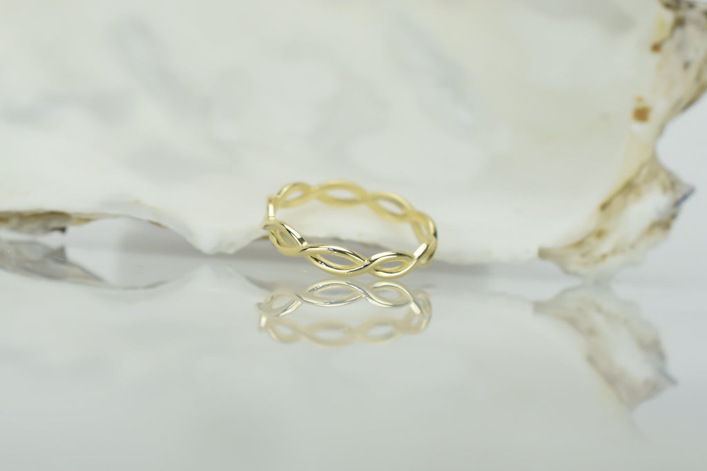 14k stapel ring, celtic ring 14k, twisted gouden ring, simpele ring 14k goud, dames ring goud, 14 karaat gouden ring, stapel vrouwen ring, keltische ring goud, aanschuiring goud, unieke gouden ring