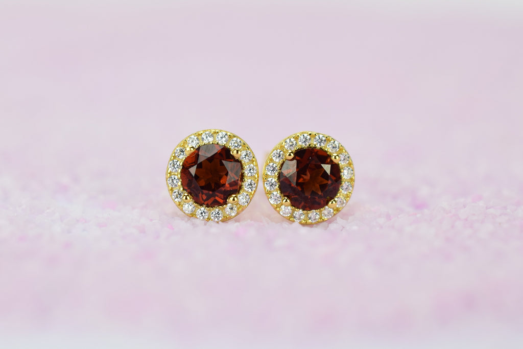 Granaat oorbellen, Granaat geboorte stenen, Granaat zilveren oorbellen, birthstone oorbellen, geboortesteen oorbellen, januari stenen, zilveren geboorte stenen, geboorte stenen sieraden, birthstone stenen