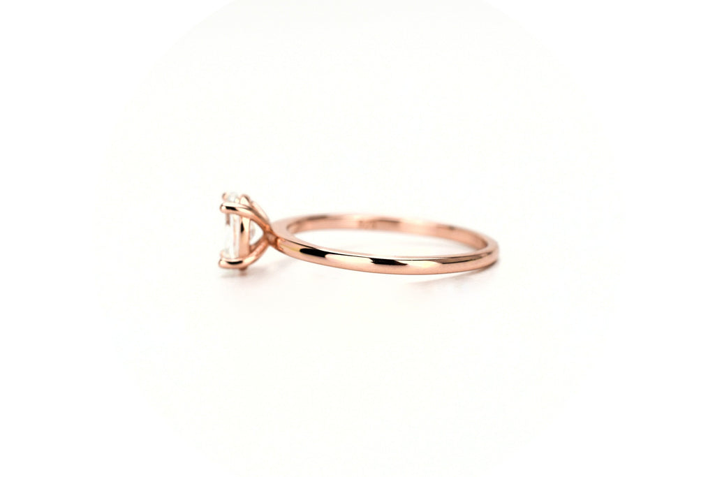 Solitaire ring, rose solitaire ring, 18k rose engagement ring,verlovingsring, ovale ring, rosé ring