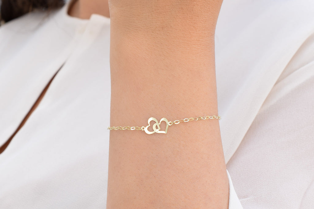 mooie dames armband, dames armband, gouden hartjes armband, dames gouden armband, hartjes armband 14k, gouden armband met hartjen bedel, bedel hartjes armband, schattige hartjes armband