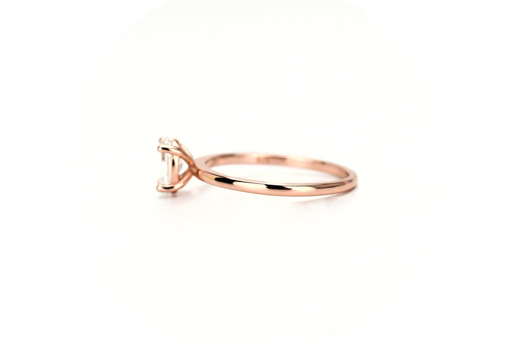 Solitaire ring, rose solitaire ring, 18k rose engagement ring,verlovingsring, ovale ring, rosé ring